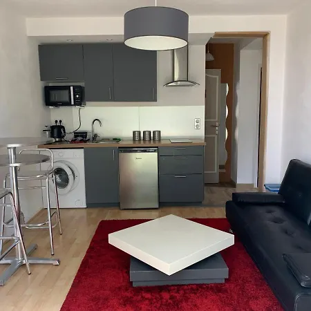Beau T2 Meuble Recent *